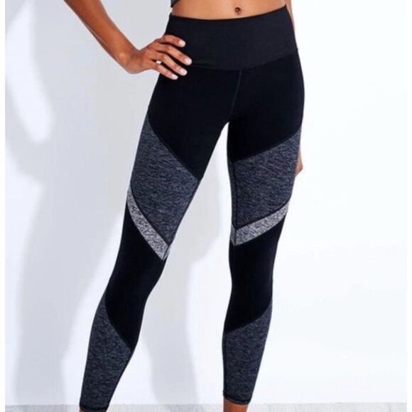 ALO YOGA Black Gray Sheila Alosoft 7/8 Legging Women’s Size Small - Picture 2 of 12